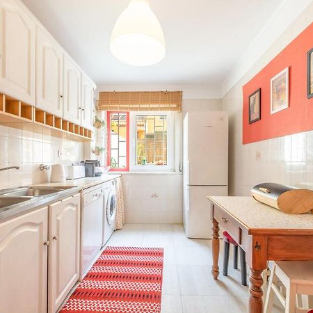 Guestready - Minimalist Downtown Apt With Terrace Apartment Carcavelos  Bagian luar foto