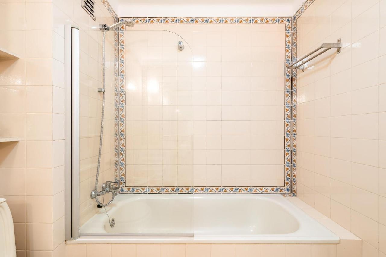 Guestready - Minimalist Downtown Apt With Terrace Apartment Carcavelos  Bagian luar foto