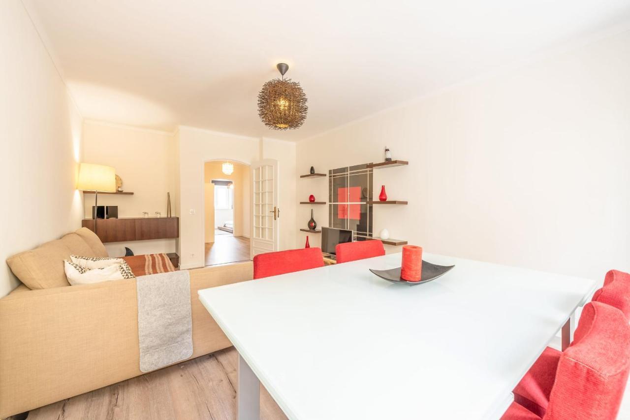 Guestready - Minimalist Downtown Apt With Terrace Apartment Carcavelos  Bagian luar foto