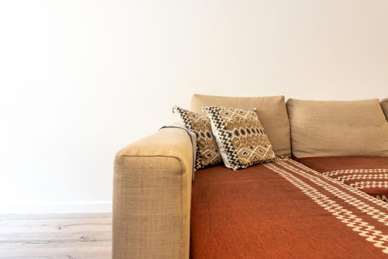 Guestready - Minimalist Downtown Apt With Terrace Apartment Carcavelos  Bagian luar foto