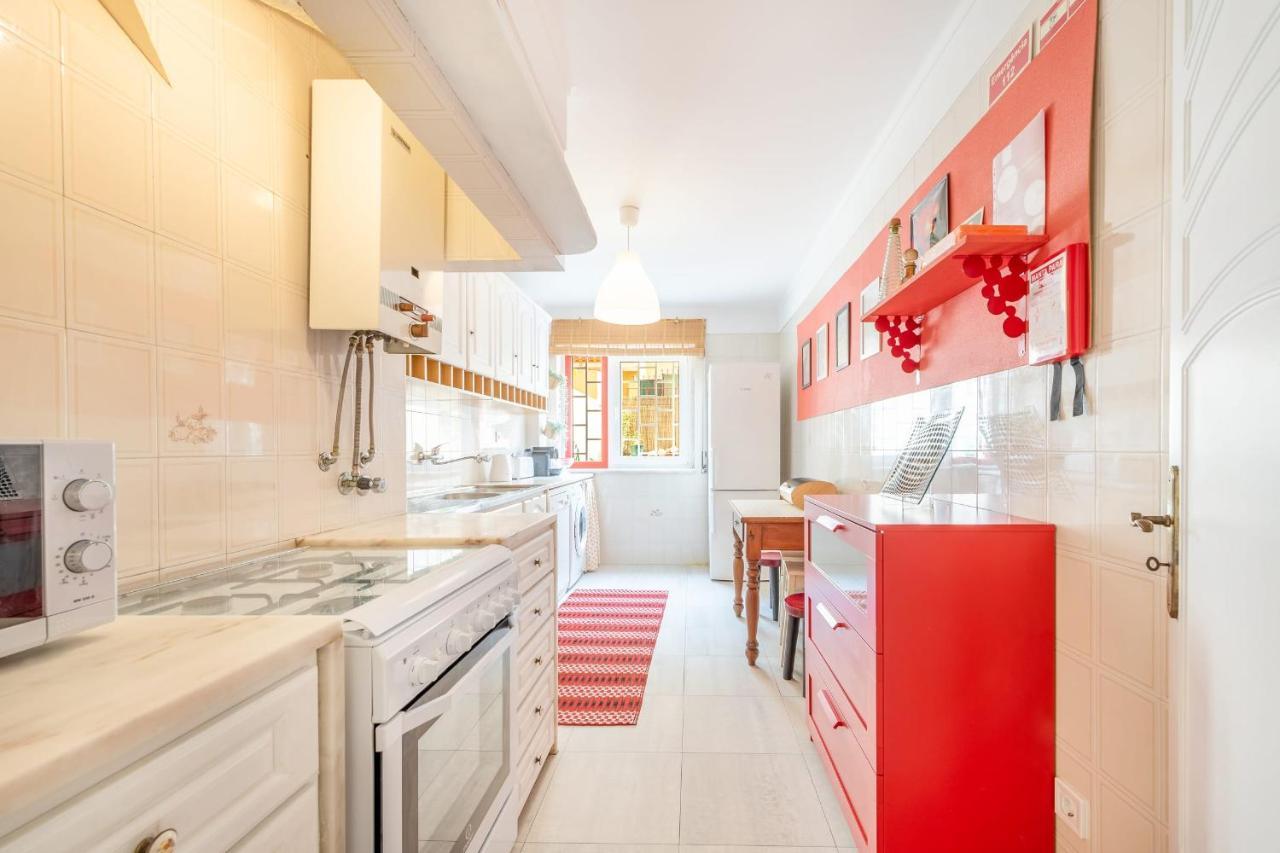 Guestready - Minimalist Downtown Apt With Terrace Apartment Carcavelos  Bagian luar foto